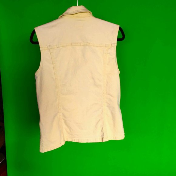 French Dressing Jean Capri's and Matching Vest - Picture 3 of 14